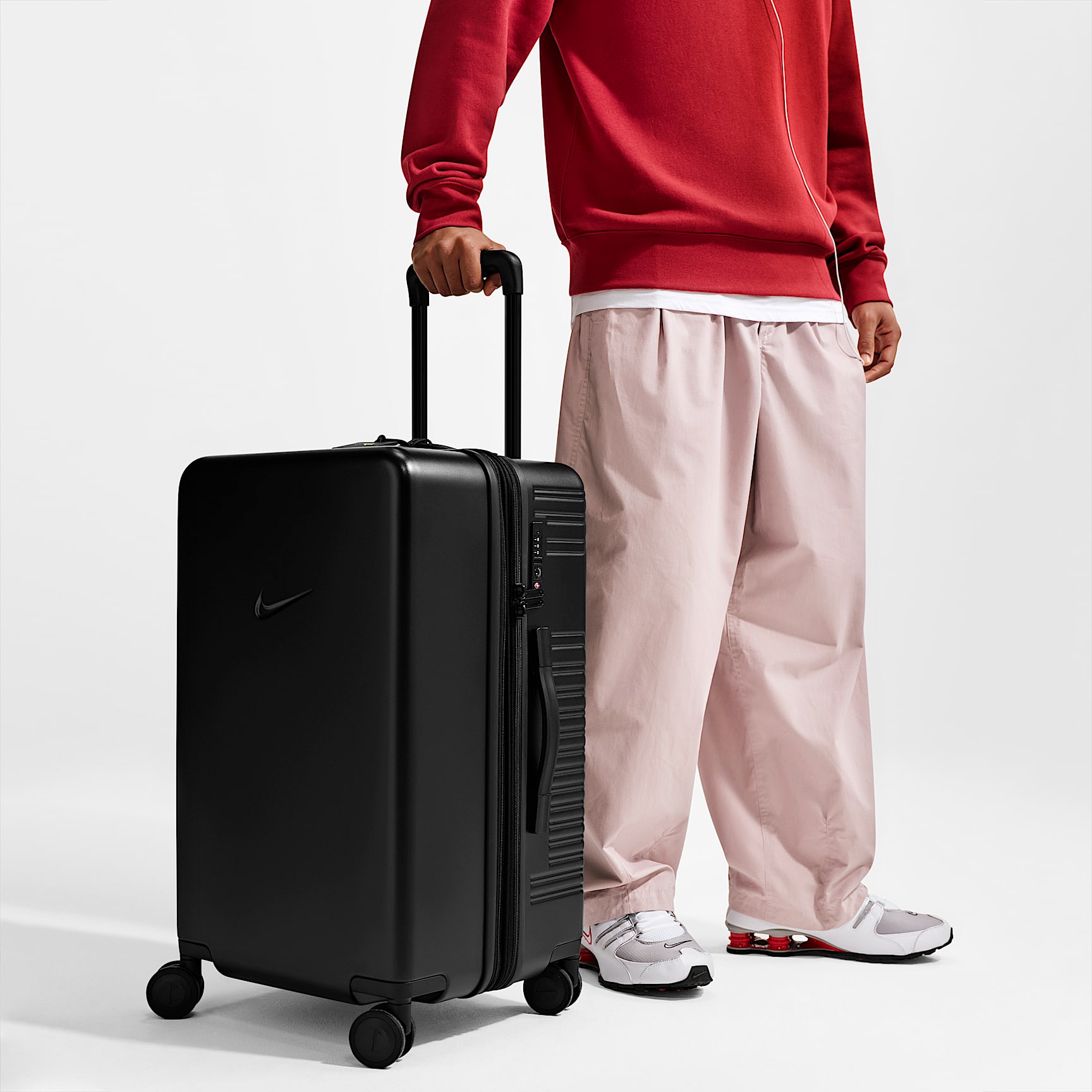 Nike Medium Checked Luggage 26